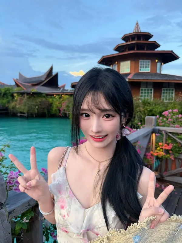Strawberry Profile Photo